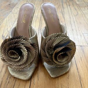 Anne Michelle Metallic Gold Pleated Rose Heeled Sandals